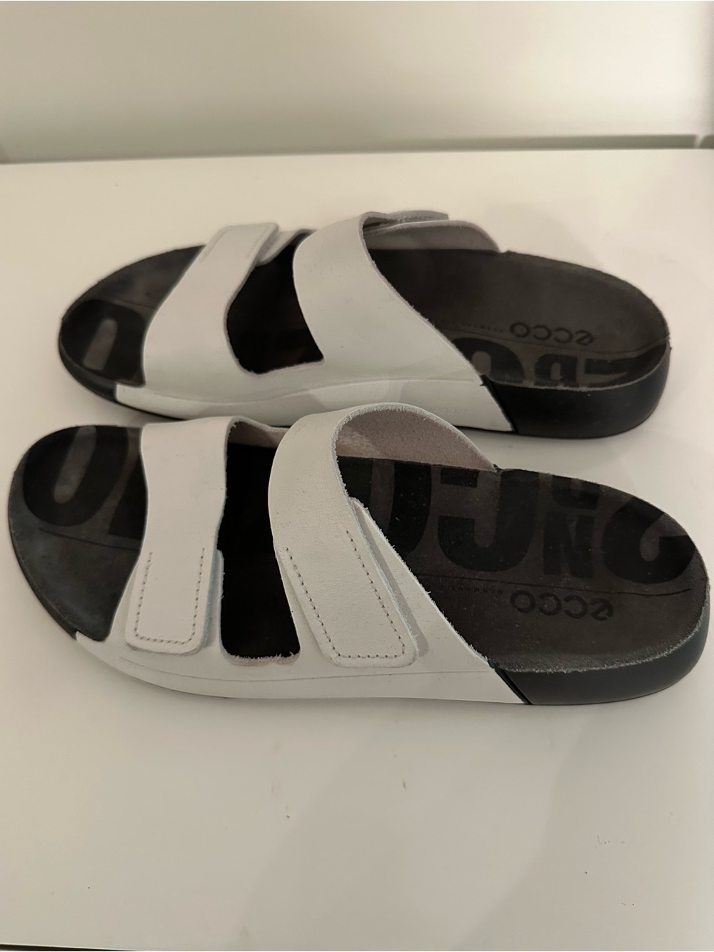 Ecco women’s white leather sandal